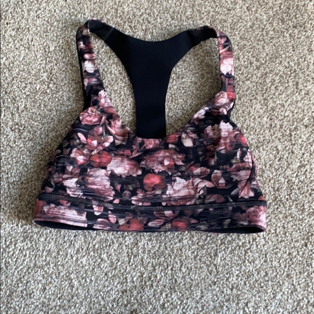 Lululemon sports bra